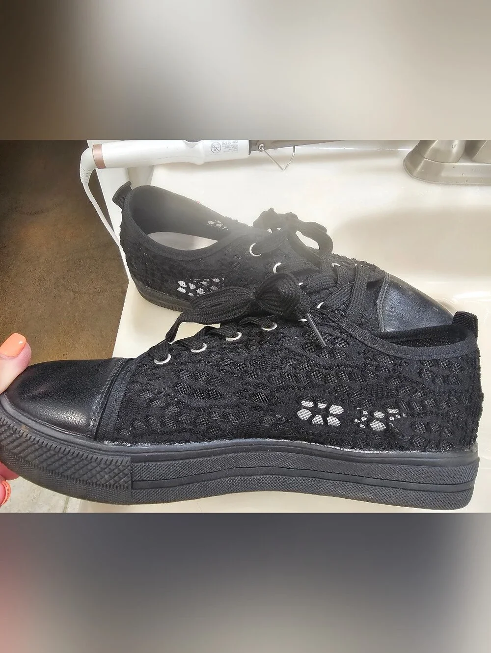Women’s Black Lace Casual Sneakers
